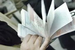 اگر داروخانه دفترچه بیمه نپذیرد، تخلف است؟