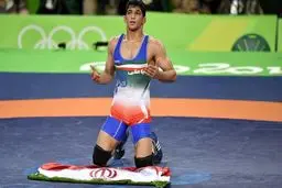 ادامه کُری خوانی تیلور برای حسن یزدانی