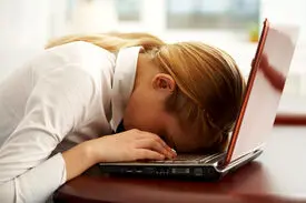 ۱۰ خوراکی انرژی زای سالم برای رفع خستگی صبحگاهی