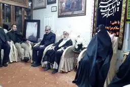 حضور آیت‌الله جنتی به همراه کدخدایی در منزل شهید سپهبد حاج قاسم سلیمانی