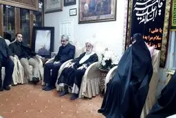 حضور آیت‌الله جنتی به همراه کدخدایی در منزل شهید سپهبد حاج قاسم سلیمانی