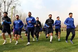 فرهاد استقلال را تعطیل کرد