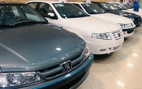 قیمت روز خودرو سه شنبه ۲۴ دی؛ ایران خودرویی‌ها کوتاه آمدند