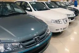 قیمت روز خودرو سه شنبه ۲۴ دی؛ ایران خودرویی‌ها کوتاه آمدند