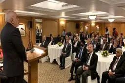 محمدجواد ظریف در جمع اعضای اتحادیه صنایع هندوستان حضور یافت