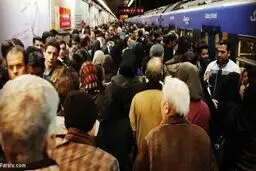 معمای ریزش مسافر از مترو