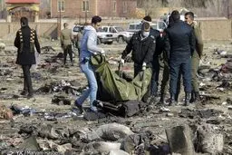 تحویل پیکر ۱۵۰ جان‌باخته سقوط هواپیمای اوکراینی به خانواده‌ها