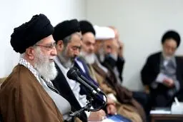 رهبر انقلاب: ایستادگی ملت ایران آمریکا را عصبانی کرده است