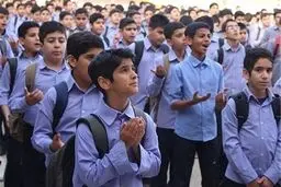 کاهش ۲۵۰ ساعتی زمان آموزش دانش‌آموزان/ مخالفت مجلس با تغییر تقویم آموزشی