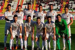 تکذیب شایعه جا ماندن لباس‌های اعضای تیم شهرخودرو در ایران؛ رونمایی مشهدی‌ها از لباس جدید