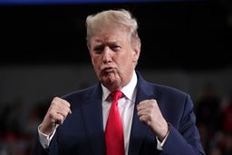 تلاش ترامپ برای عبور از دیوار کوتاه سنا