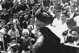 قیام ۶ بهمن؛ روزی که آیت‌الله کاشانی مردم را برای ملی شدن نفت به صحنه آورد