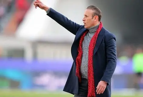 گل‌محمدی: امروز شاهد یکی از زیباترین بازی‌های لیگ بودیم/ به بازیکنانم گفته بودم نباید راحت و مُفت اخطار بگیرند