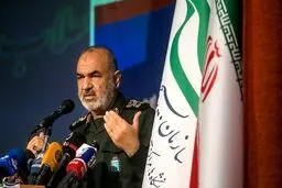 سردار سلامی: بسیج نقطه کانونی عزت امت اسلامی است