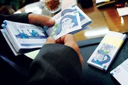 عیدی کارکنان یک میلیون و ۲۰۰ هزار تومان شد