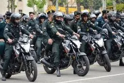 حضور پلیس در تجریش به دنبال خبر مشاهده بسته مشکوک