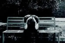 انسان‌ها در ۴۷ سالگی احساس بدبختی می‌کنند