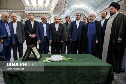 تجدید میثاق رییس جمهوری و اعضای هیات دولت با آرمان های امام راحل