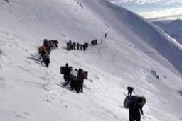 دو کولبر گمشده از مرزهای کشور خارج شدند