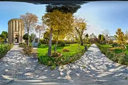 بر اساس تازه‌ترین تصاویر منتشر شده از برج طغرل مهم‌ترین برج سلجوقی کج شد