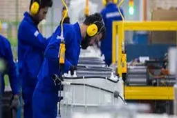 کاهش مشاغل غیررسمی با پرداخت دستمزد منطقه ای