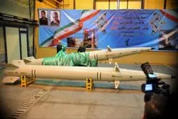 با حضور فرمانده کل سپاه انجام شد رونمایی از “موشک رعد ۵۰۰ ” و نسل جدید پیشران‌های موشکی و ماهواره برها