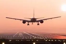 صدای انفجارهای متعدد در شرق و غرب تهران به گوش میرسد. ظاهرا فرودگاه مهرآباد هدف قرار گرفته است