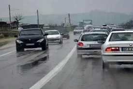 بارش برف و باران در ۱۰ استان/ ترافیک نیمه‌سنگین در محور‌های ورودی پایتخت