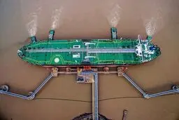 صادرات نفت عربستان به چین ۵۰ درصد کاهش یافت/ ماجرا چیست؟