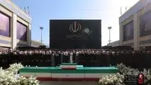 نماز میت بر پیکر رهبر شهید و ۴ تن از خانواده ایشان به امامت آیت‌الله سبحانی اقامه شد+ویدیو