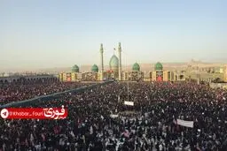 آیت‌الله جوادی آملی نماز بر پیکر رهبر شهید را در مسجد جمکران اقامه کرد+ویدیو
