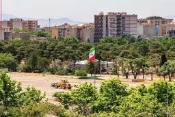 پادگان ۰۶ پارک می‌شود