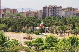 پادگان ۰۶ پارک می‌شود