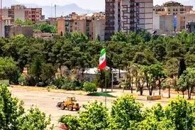 پادگان ۰۶ پارک می‌شود