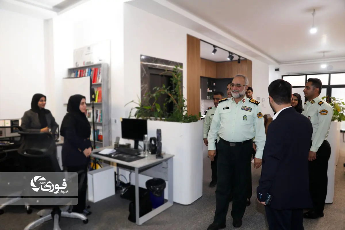بازدید فرماندهان انتظامی از گروه رسانه‌ای