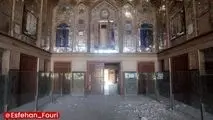 ریزش تزئینات چهلستون اصفهان ادامه دارد
