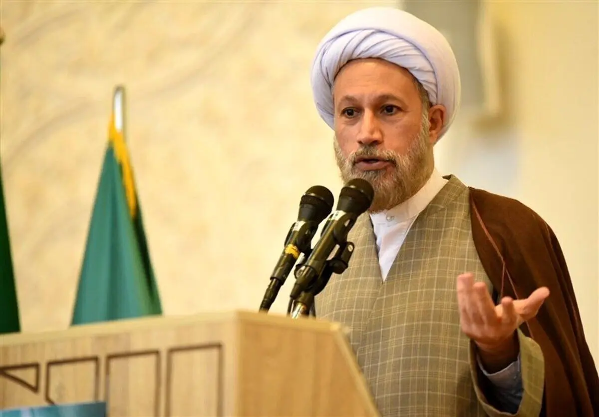 امام جمعه شیراز: مذاکره باید یا به منظور اتمام حجت با طرف مقابل انجام شود/ مؤمنان نباید از مرگ هراس داشته باشند