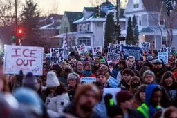 شهر مینیاپولیس آمریکا بار دیگر صحنه اعتراضات شد