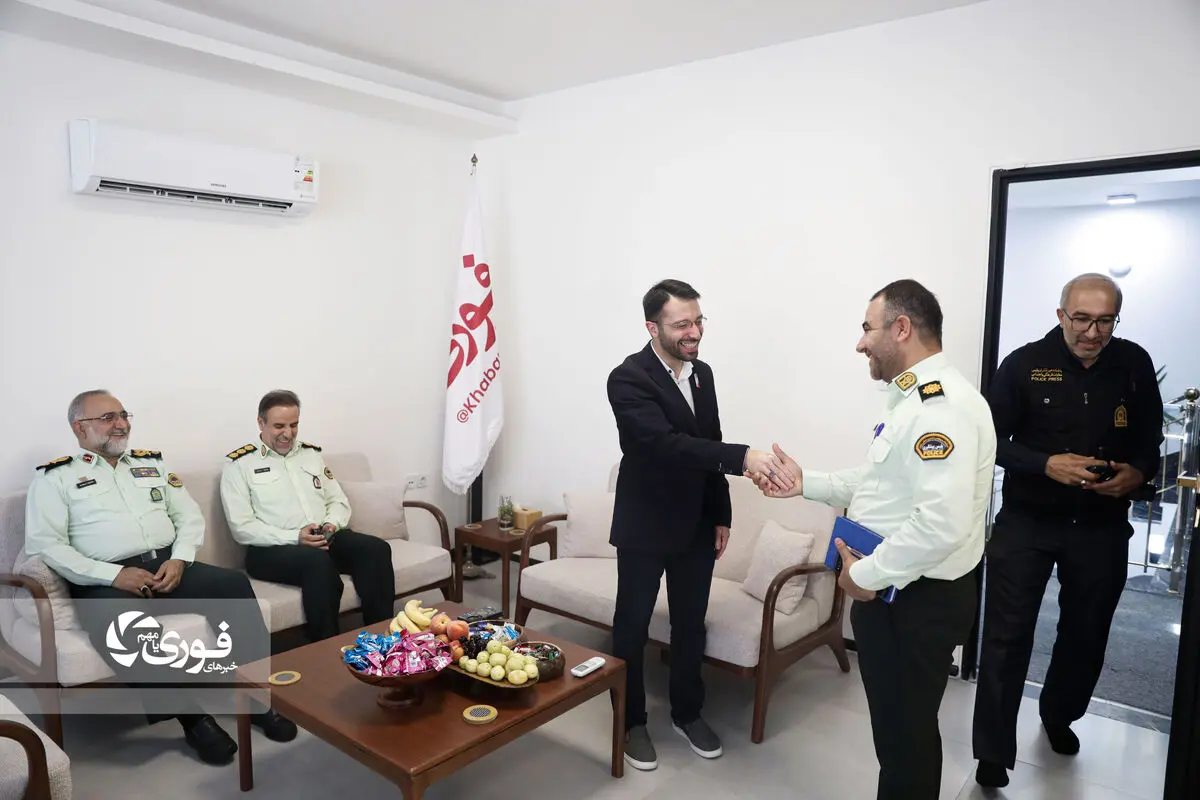 بازدید فرماندهان انتظامی از گروه رسانه‌ای