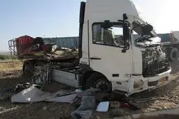 تصادف تریلی و پژو در زنجان ۶ فوتی برجا گذاشت
