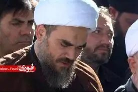 وداع جانسوز محمدجواد محمدی گلپایگانی با دختر شهیدش زهرا در مسجد جمکران+ویدیو