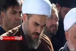 وداع جانسوز محمدجواد محمدی گلپایگانی با دختر شهیدش زهرا در مسجد جمکران+ویدیو
