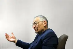 صادق زیباکلام مجرم شناخته شد؟