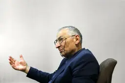 صادق زیباکلام مجرم شناخته شد؟