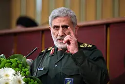 سردار قاآنی: مقاومت با سختی‌ها قوی‌تر می‌شود