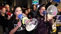 تظاهرات صهیونیست‌ها مقابل اقامتگاه نتانیاهو و درخواست برای استعفای وی