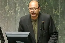 نماینده مجلس: پاکستان به دلایلی به سمت آمریکا غش می‌کند؛ از جمله به دلیل روابط شخصی یا فشارهای بین‌المللی و خجالت از ترامپ