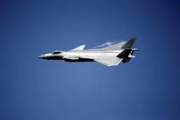 آماده باش ناو‌ها و جنگنده‌های چین در اطراف تایوان