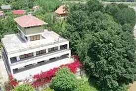 بخش دیگری از اموال علی کریمی به نفع مردم توقیف شد