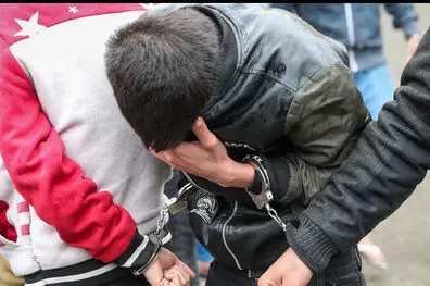 دو برادر دوقلو به بهانه واکسیناسیون از سالمندان تهرانی سرقت می‌کردند